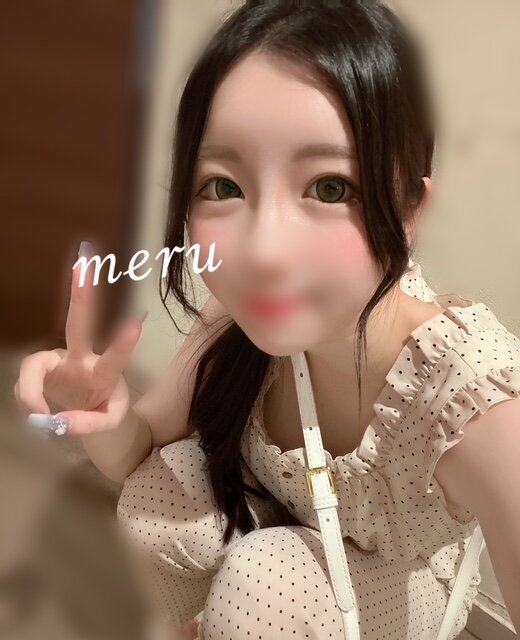 今日は髪の毛巻いてみた