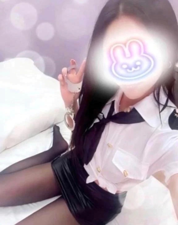 してますっ