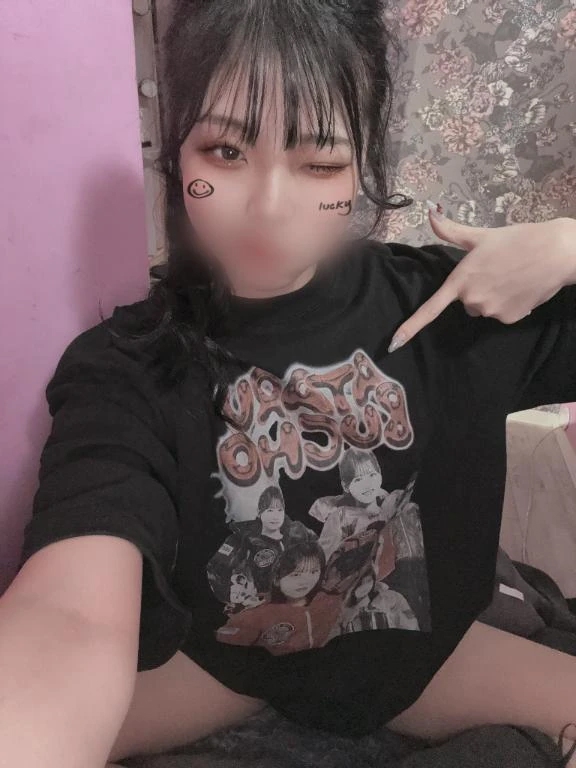 ここだけの話だよ🤫︎💕︎︎