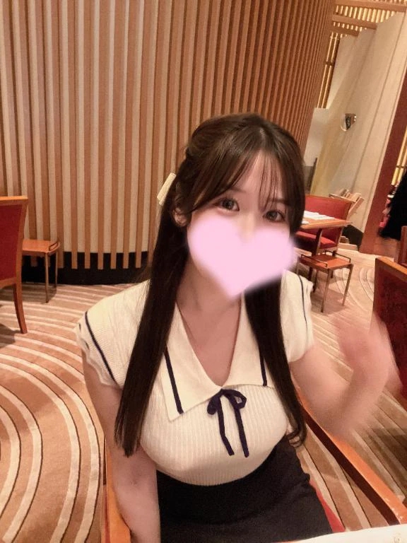 17時出勤！アイスの誘惑に負けた女